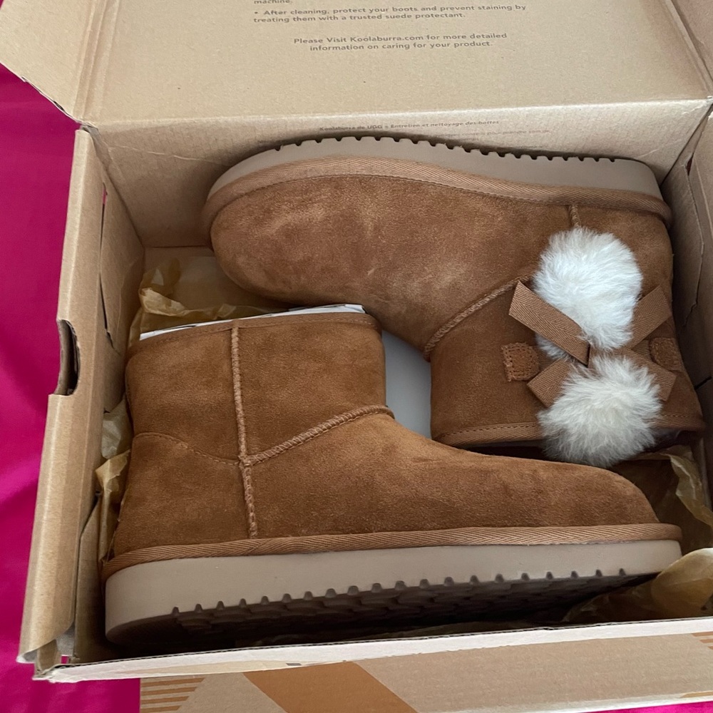 Girls cute tan boots